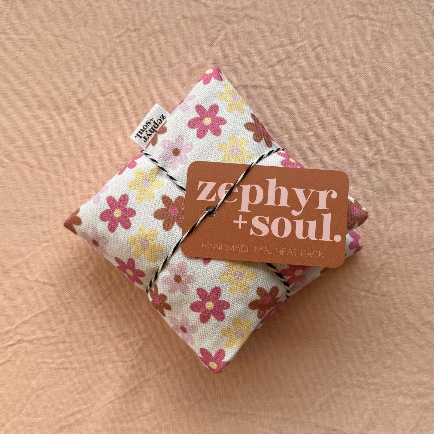 White Floral Travel Heat Pack