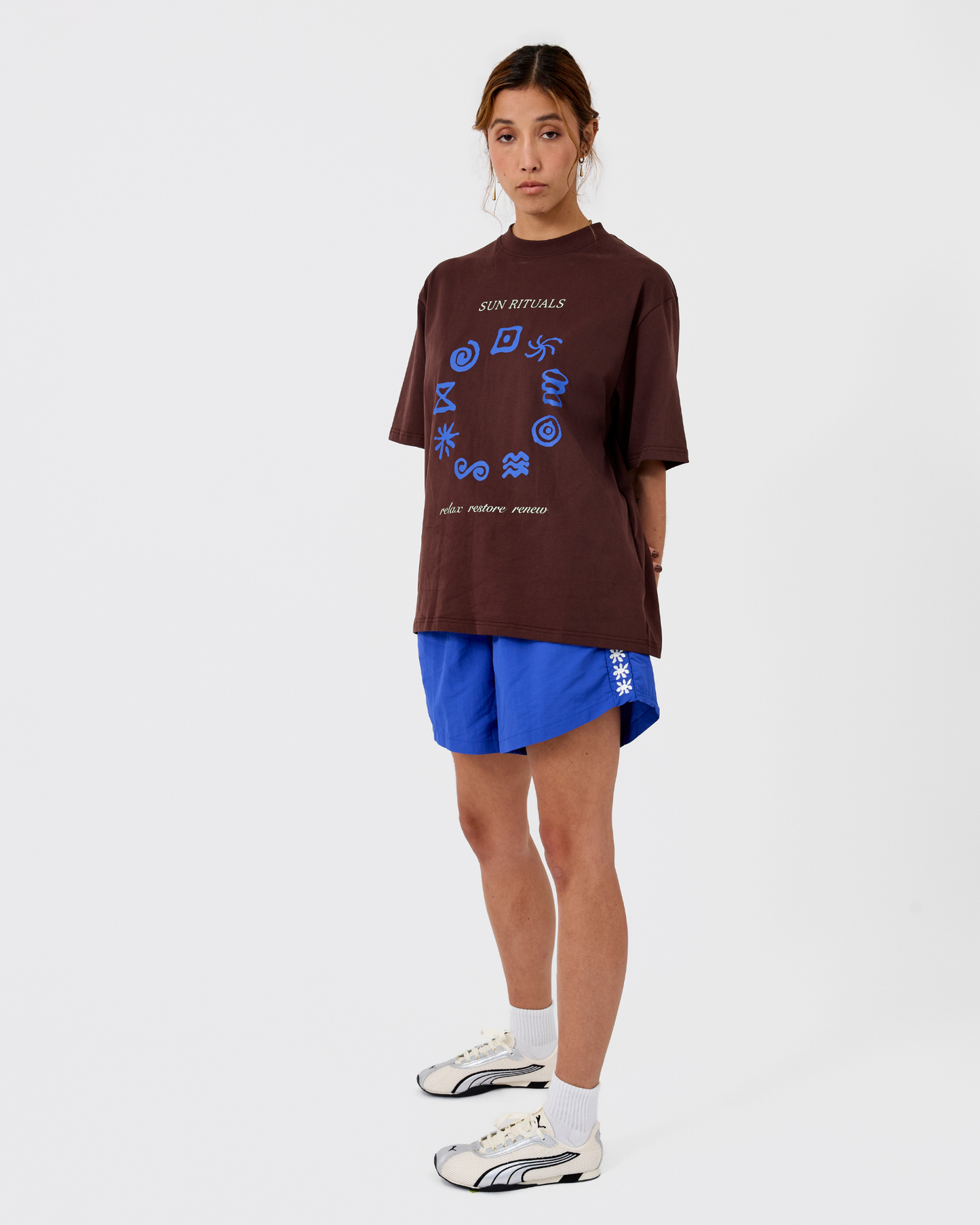 Rounded Ritu Tee ~ Carafe