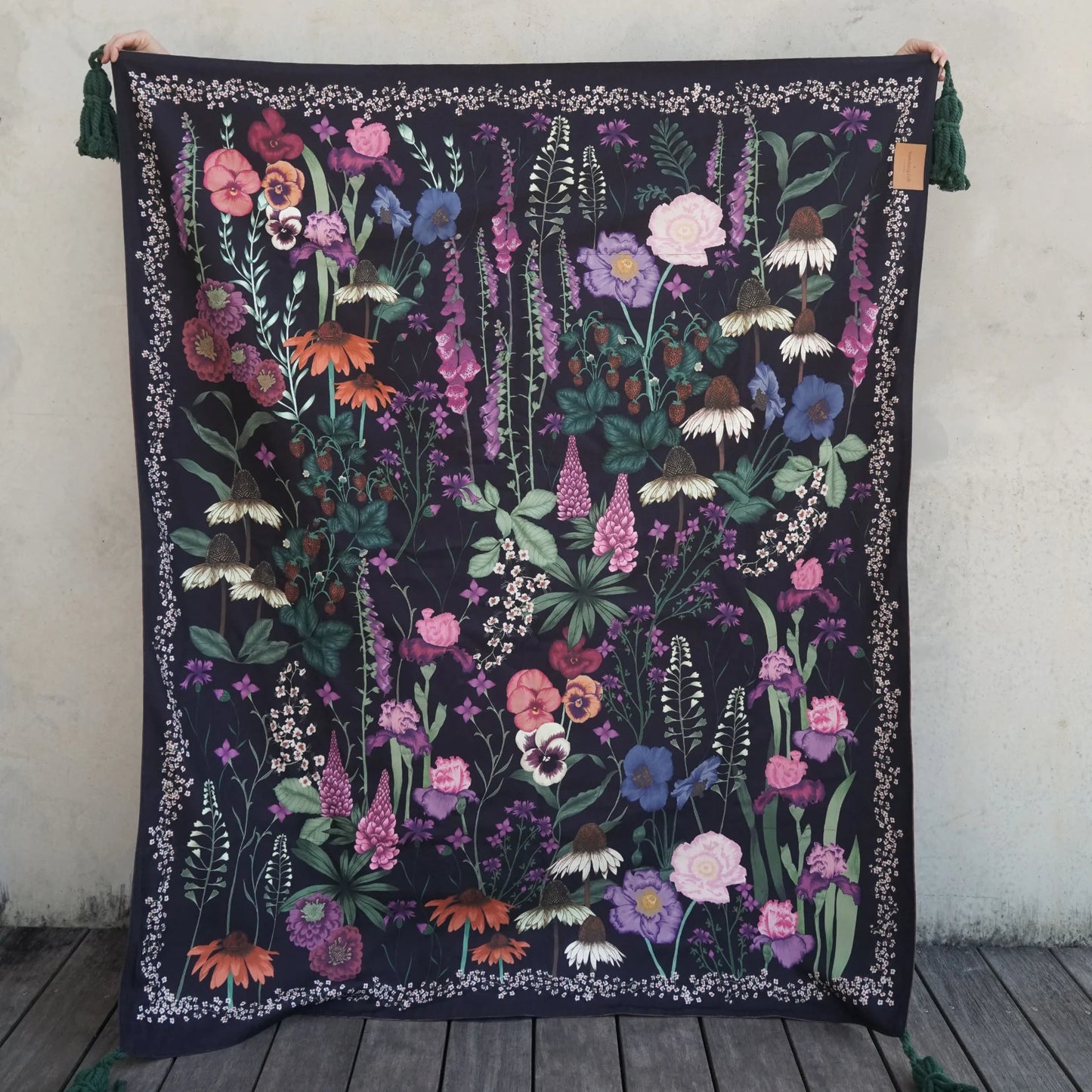 Flourish Picnic Rug - Clover