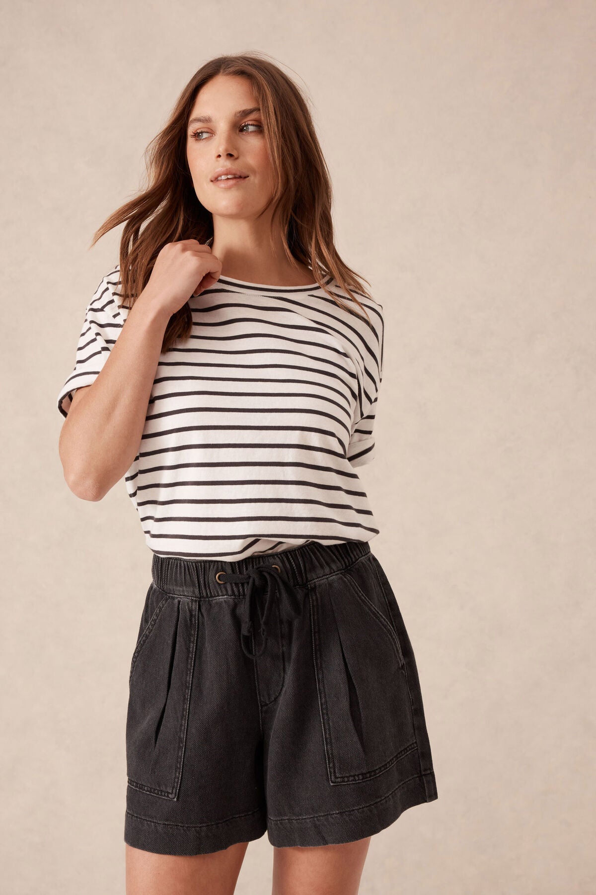 Relaxed Everyday Short Vintage Black Twill