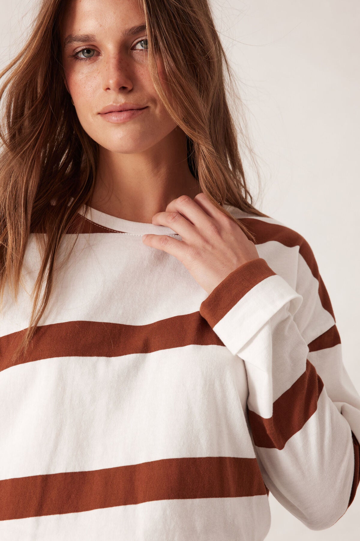 Slouchy Long Sleeve Tee Vanilla Tobacco Bold