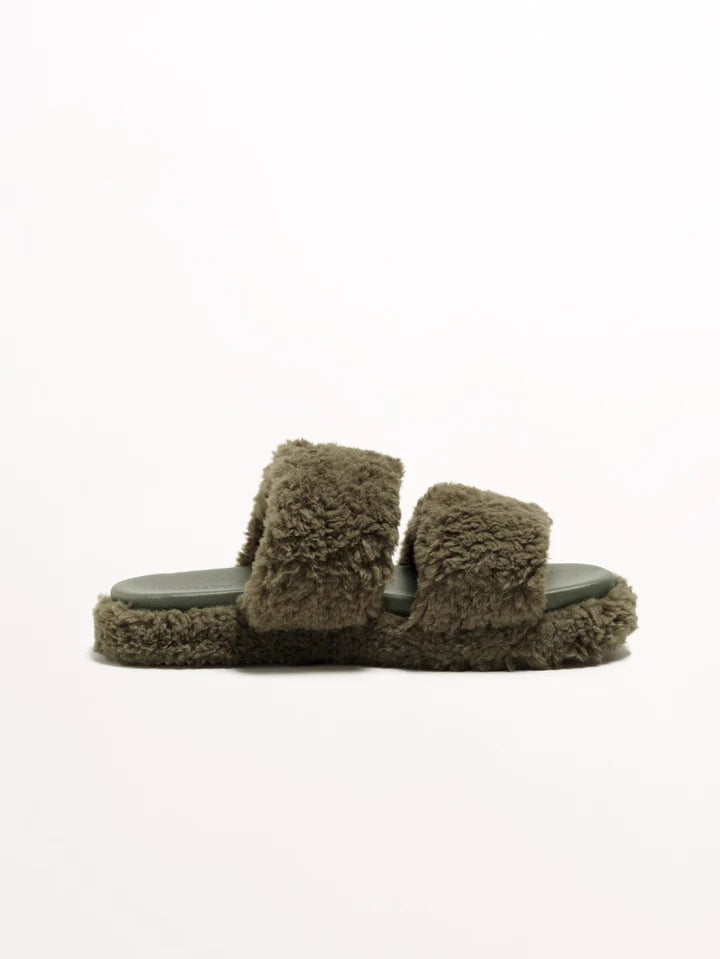 Willow Faux Fur Slides
