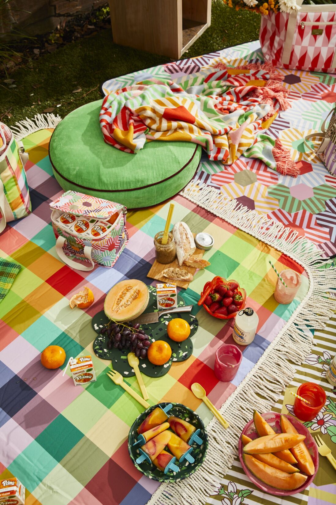 Holiday Fringed Medium Picnic Mat SagexClare Aida