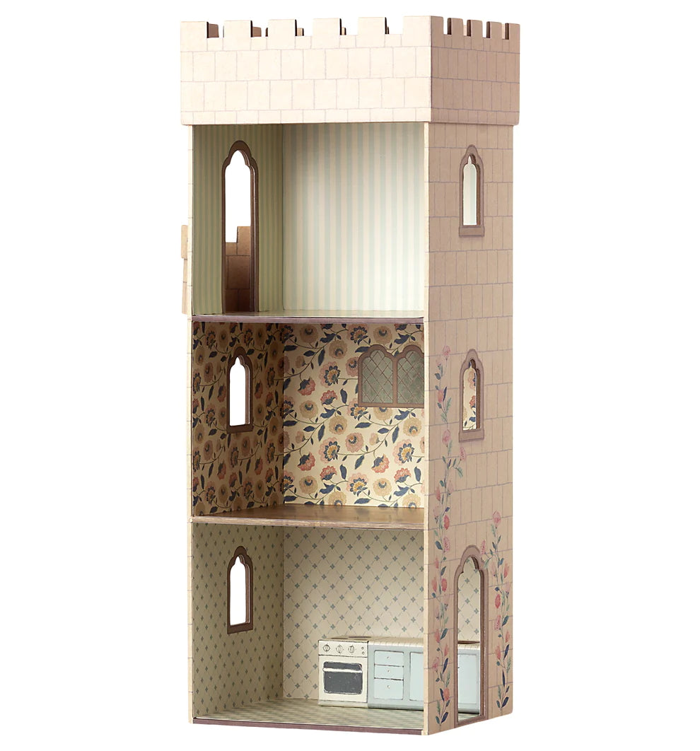 Castle With Kitchen