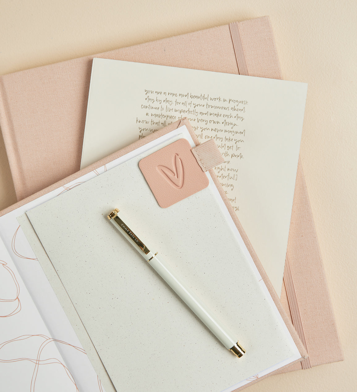 2024 Signature Horizontal Weekly Planner Amore