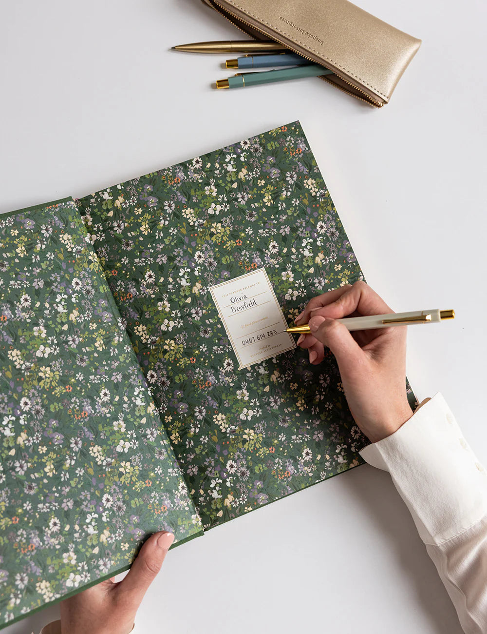 2026 Desktop A4 Linen Weekly Planner ~ Finch