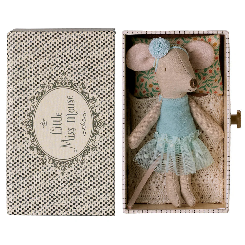 Dance Mouse in Day bed Little Sister