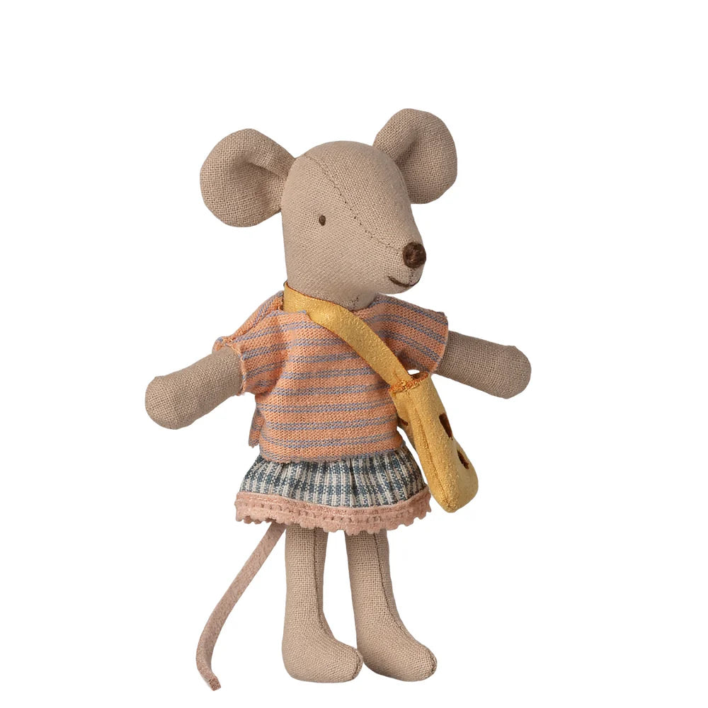 Little Sister Mouse with Bag