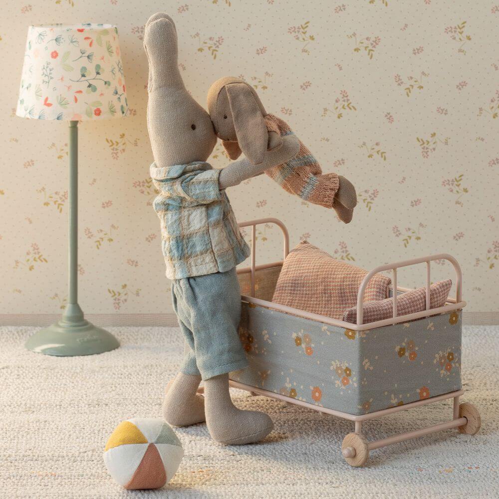 Cot Bed Micro ~ Powder