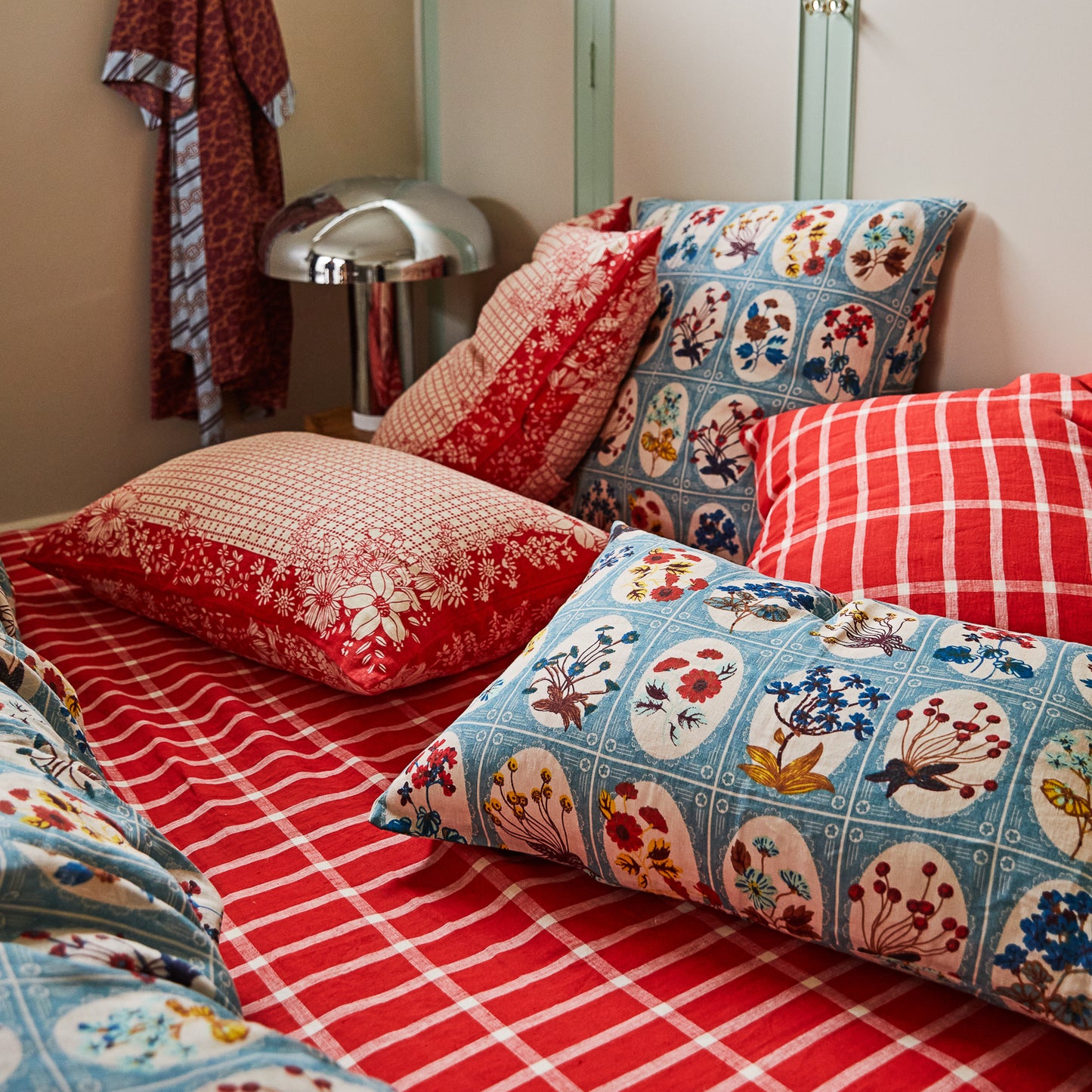 Remi Linen Flat Sheet - Scarlet