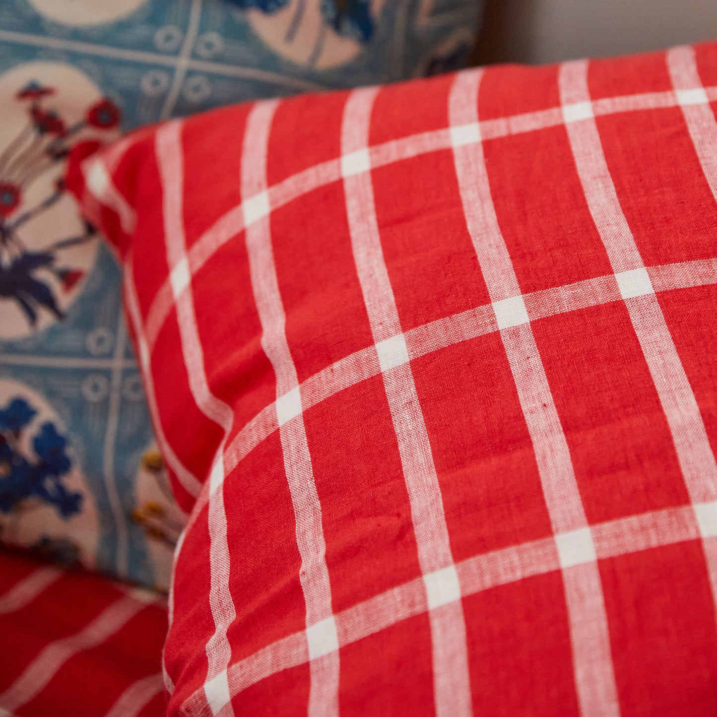 Remi Linen Pillowcase Set - Scarlet