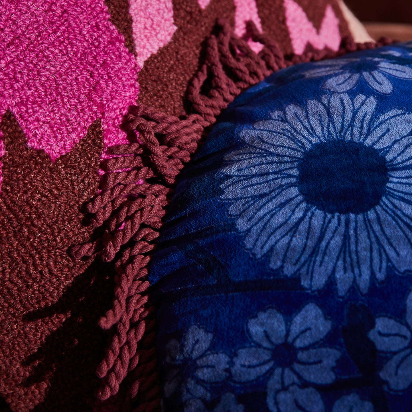 Bernanda Velvet Round Cushion Lapis
