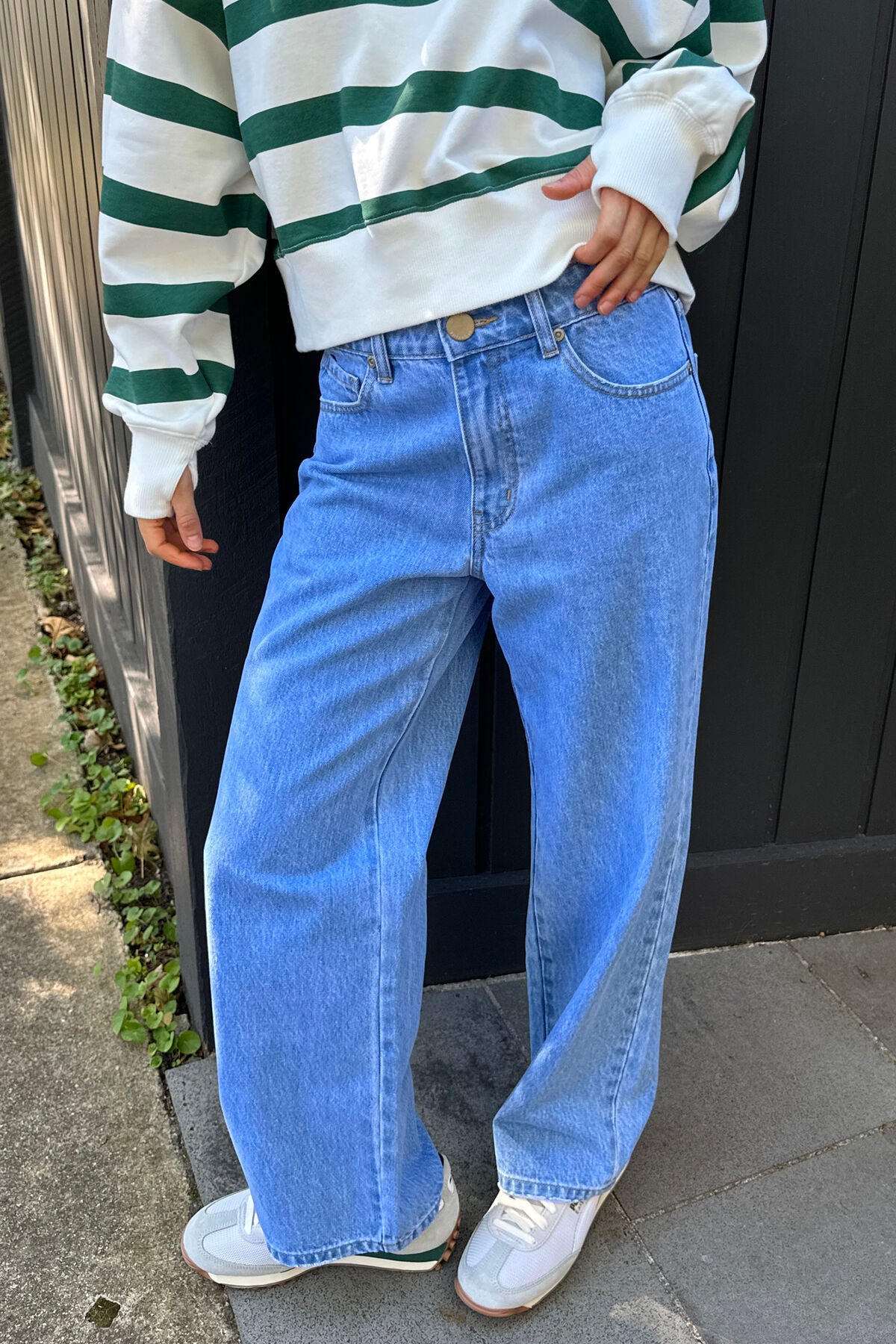 Frankie Loose Straight Jean Mid Blue