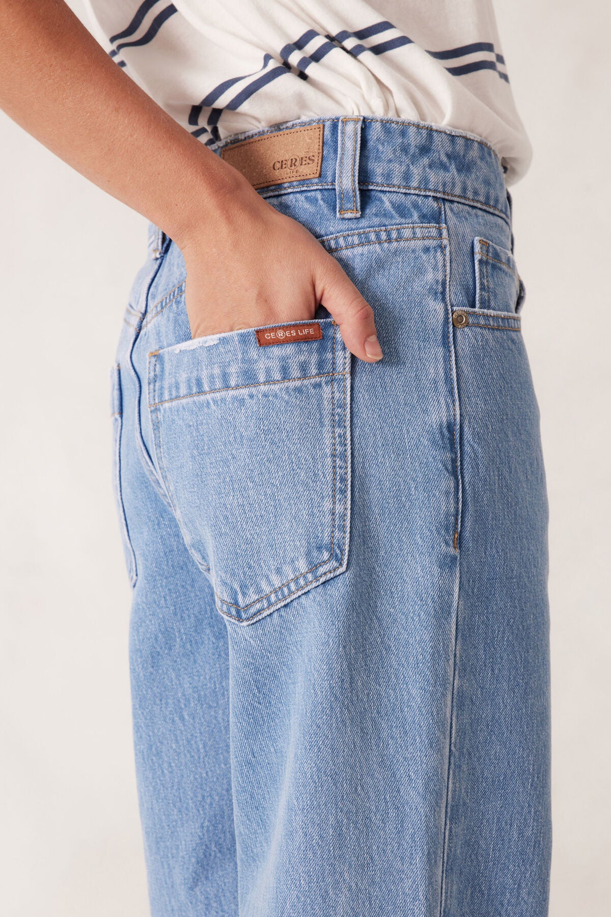 Frankie Loose Straight Jean Mid Blue