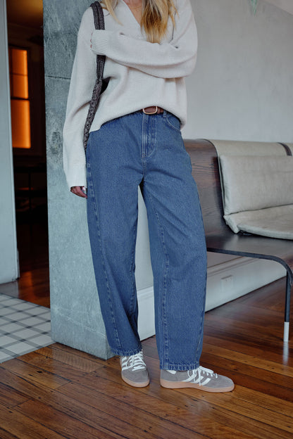 Leah Tapered Barrel Jean ~ Fresh Indigo