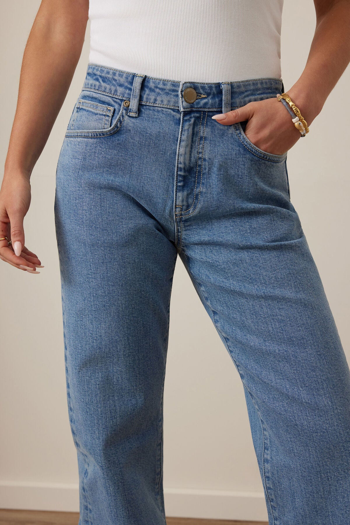 Sydney Straight Leg Jean ~ Vintage Blue