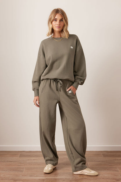 Elise Barrel Trackpant ~ Olive