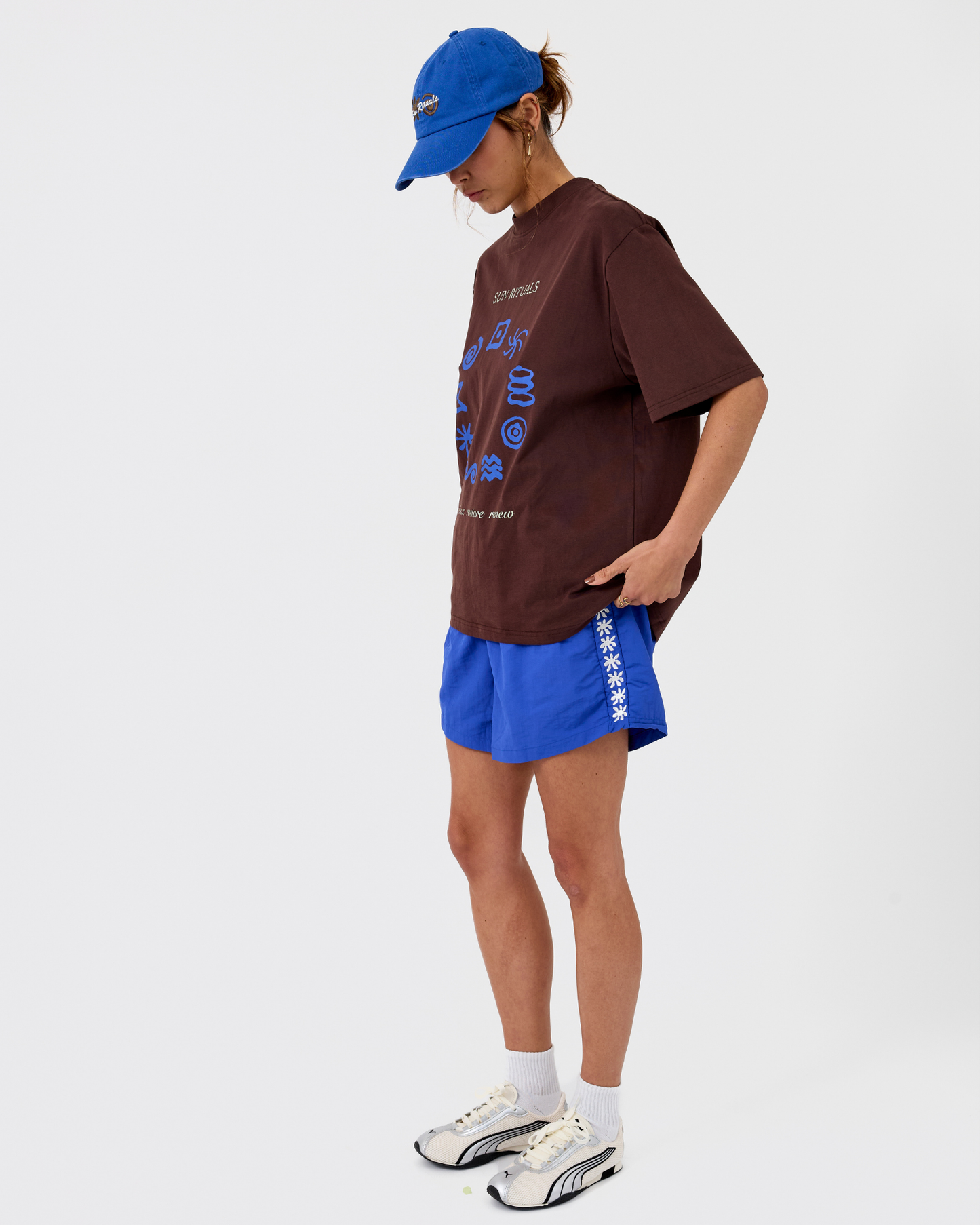 Rounded Ritu Tee ~ Carafe