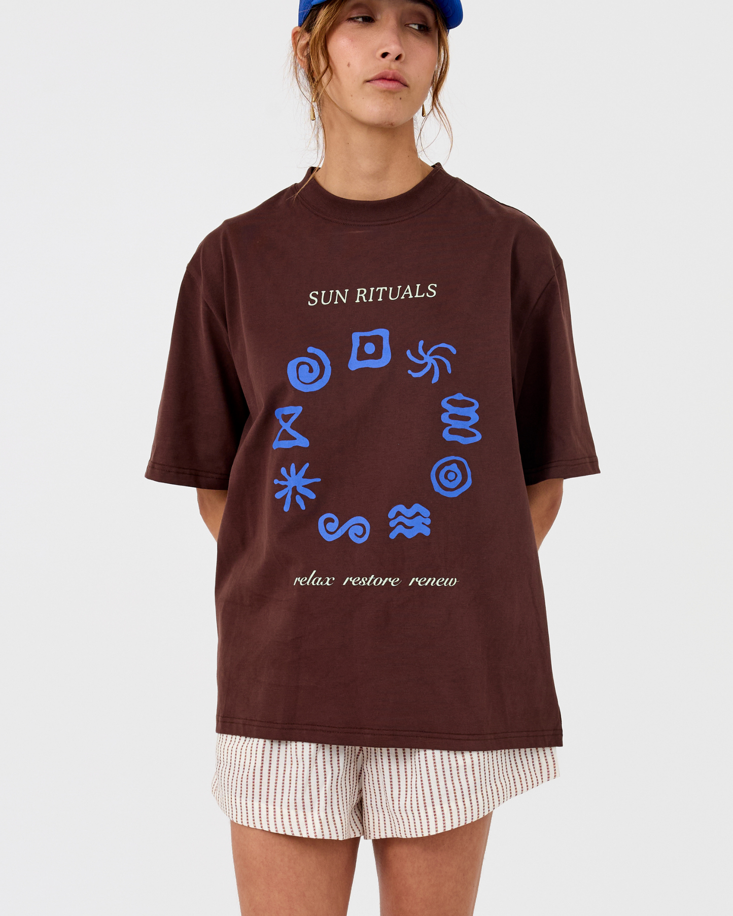 Rounded Ritu Tee ~ Carafe