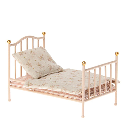 Mouse Vintage Bed Rose