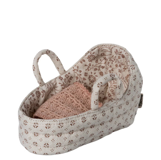 Carry Cot Baby Mouse