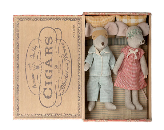 Mum + Dad Mice in Cigarbox
