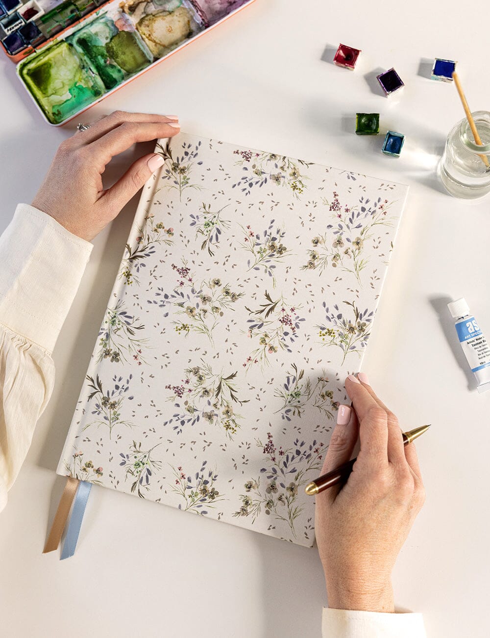 A4 Linen Bound Art Sketch Journal - Wax Flower
