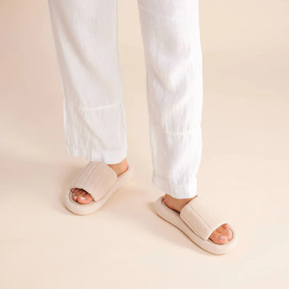 Bobbi Slides Coconut