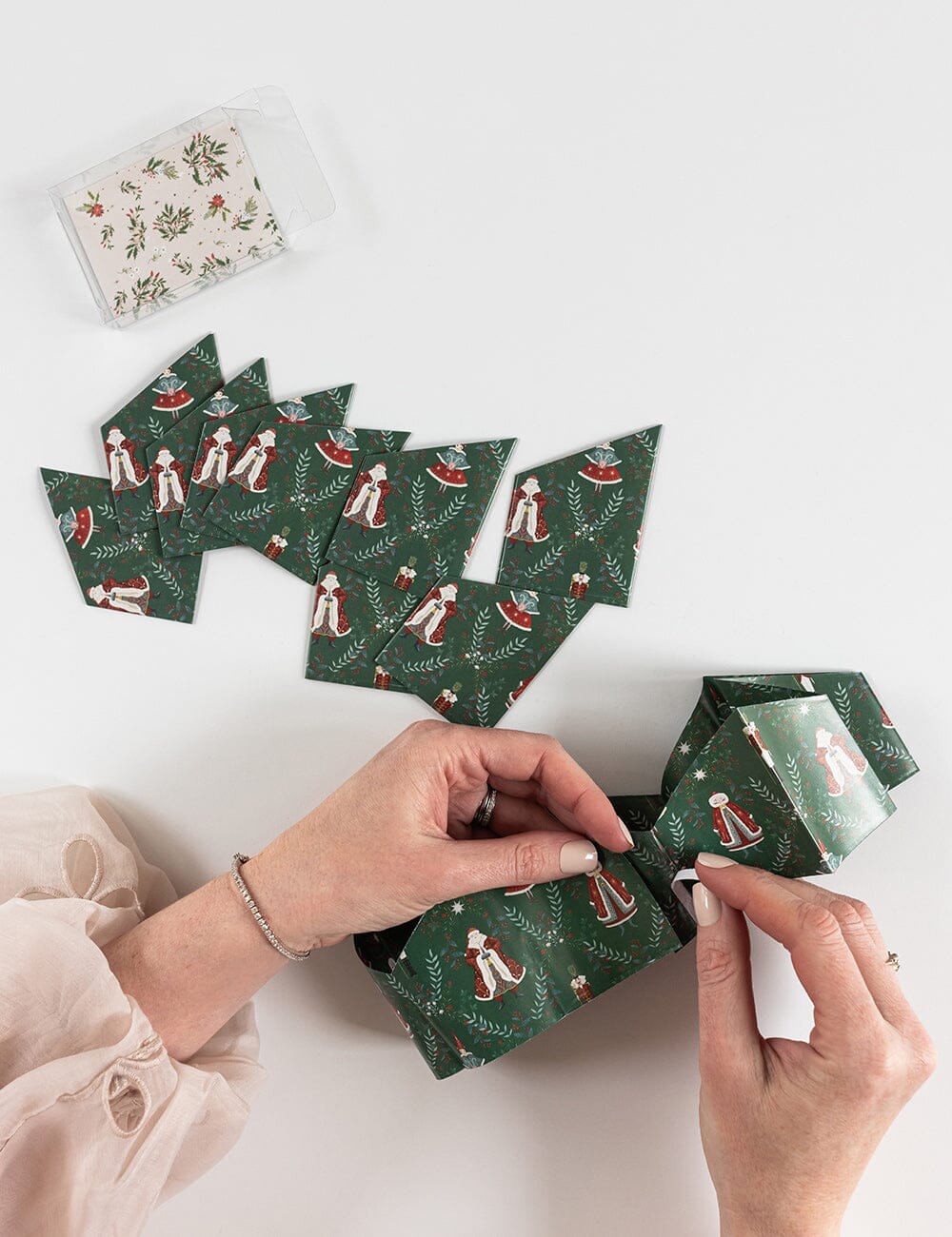10 Pack Christmas Paper Crown Hats - Mr & Mrs Claus