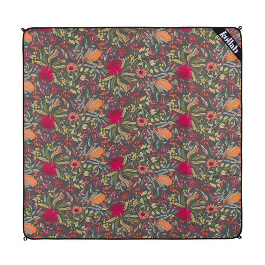 Medium Picnic Mat Waratah Blooms