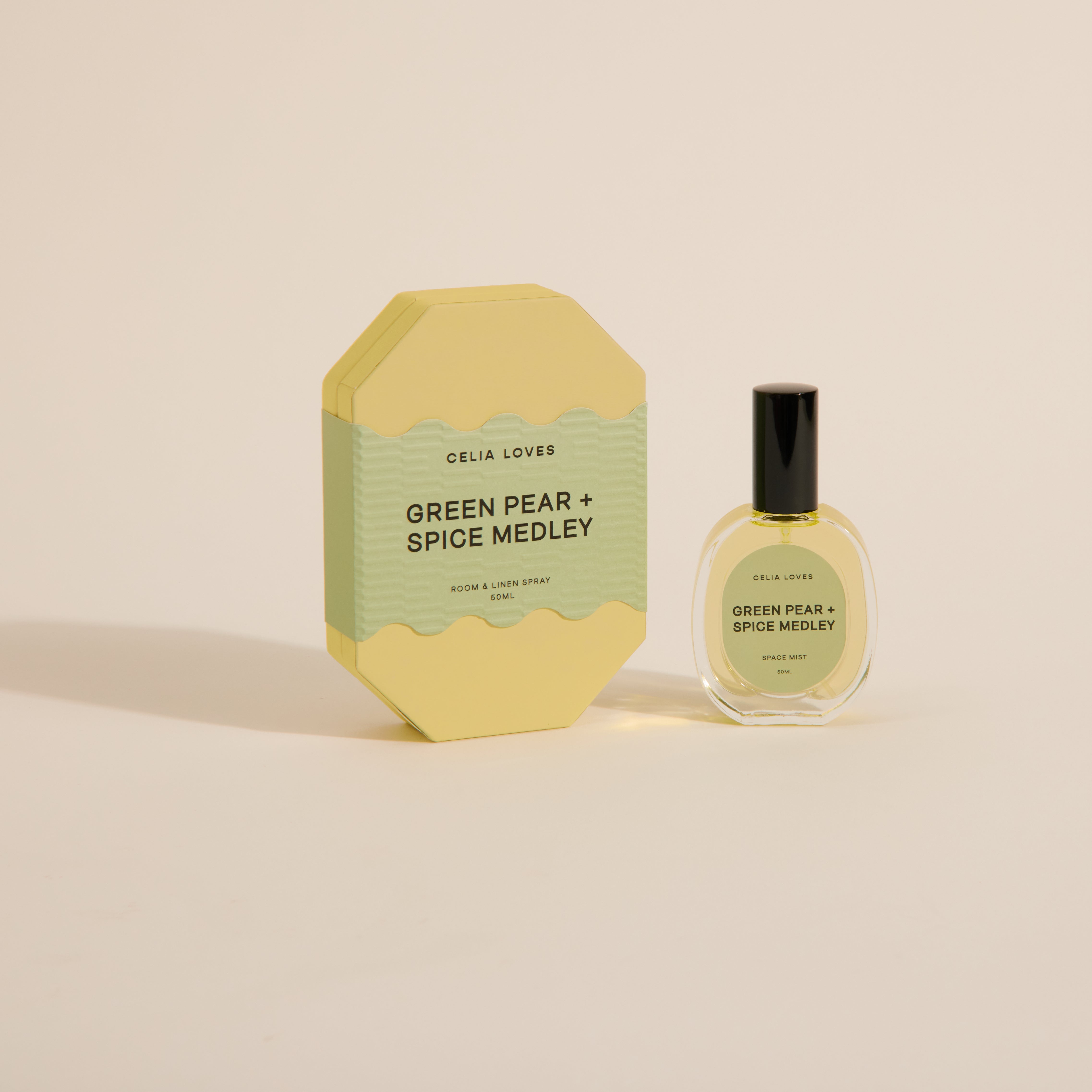 Spiced Notes Field Notes Room Spray Green Pear Spice Medley – Wander + Laze
