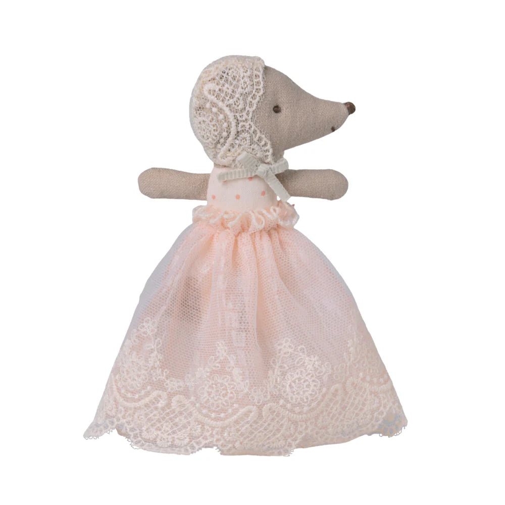 Baby Mouse in Gown Powder