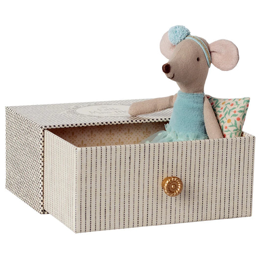 Dance Mouse in Day bed Little Sister