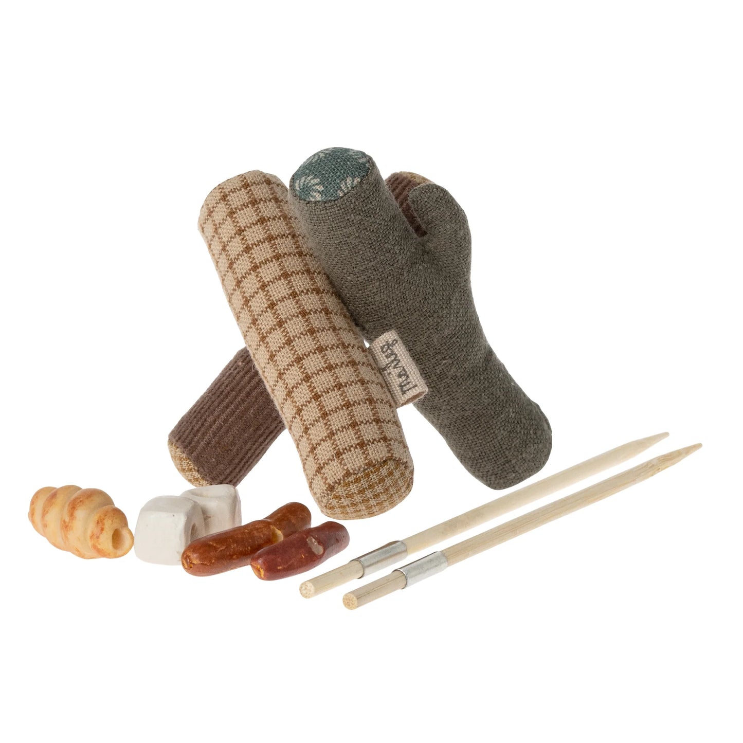 Bonfire Set for Hiker Mouse