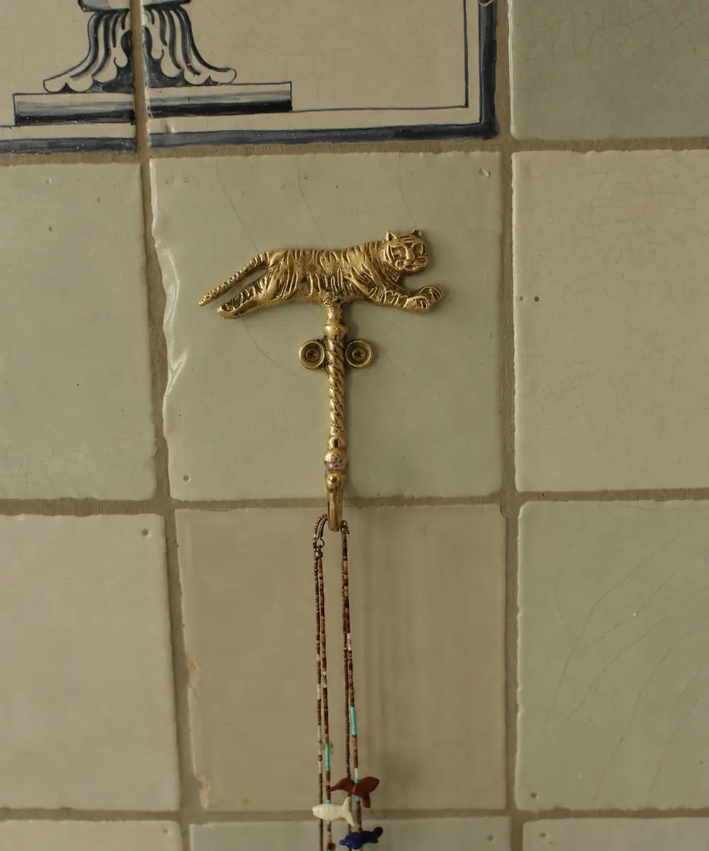 Tyler Tiger Hook
