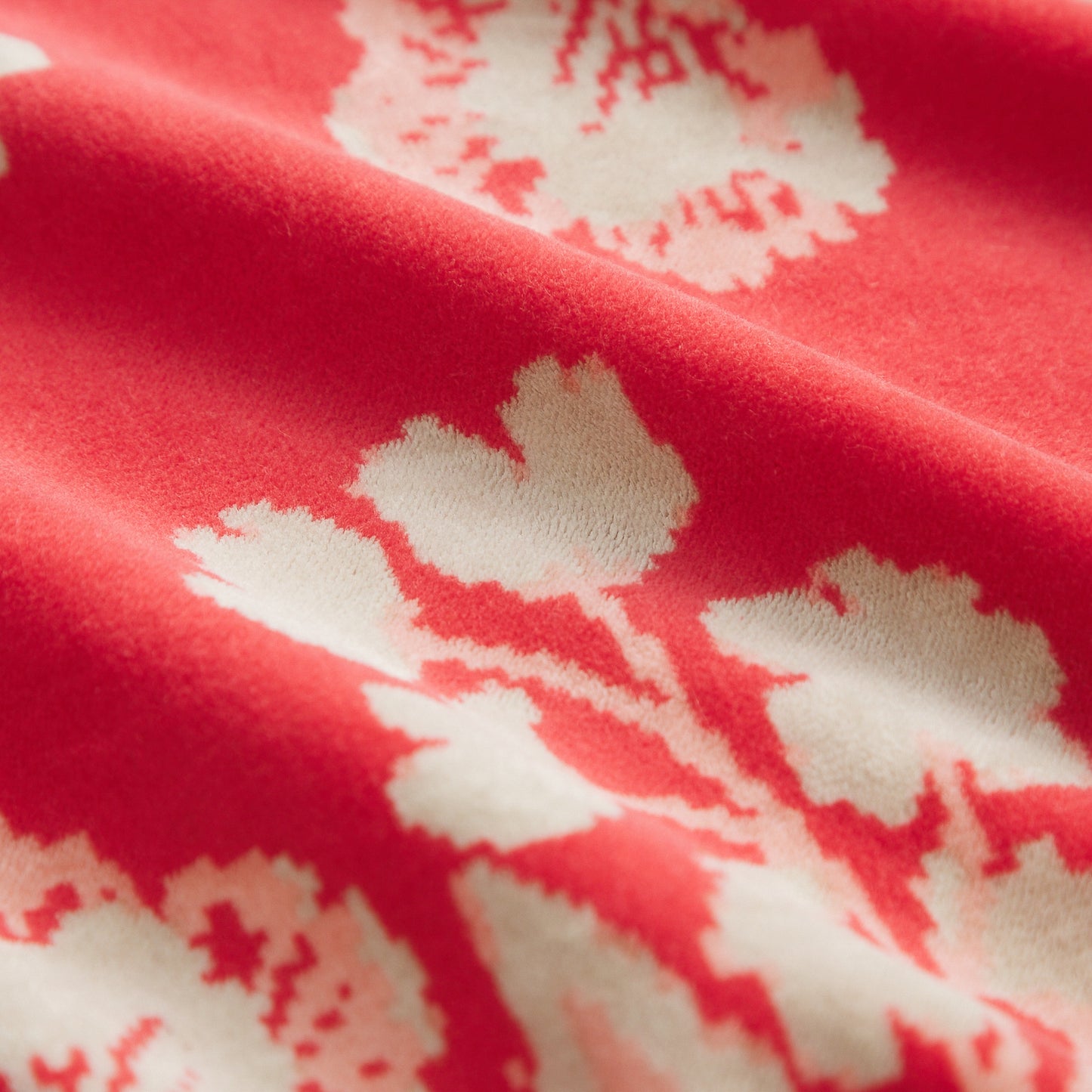 Hazel Velvet Pillowcase - Vermillion