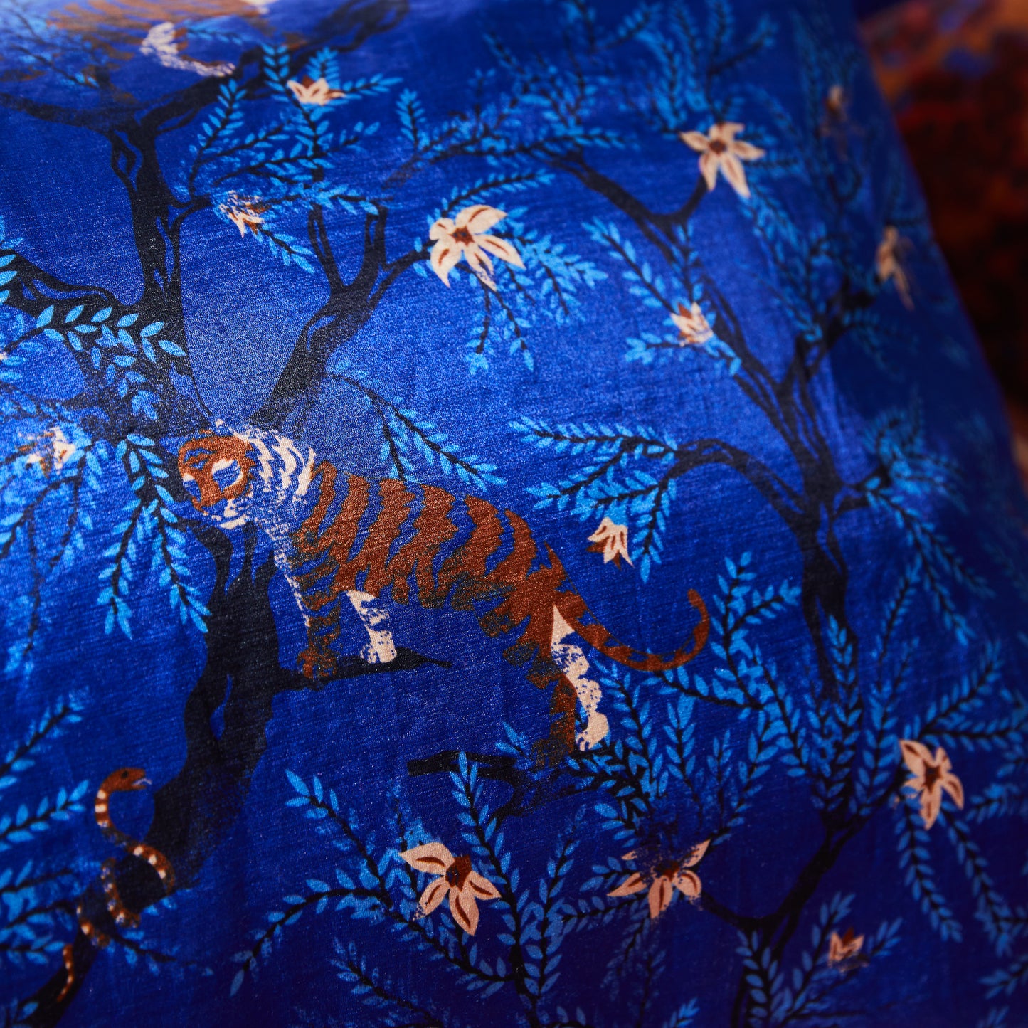 Andrea Linen-Silk Pillowcase - Ultramarine