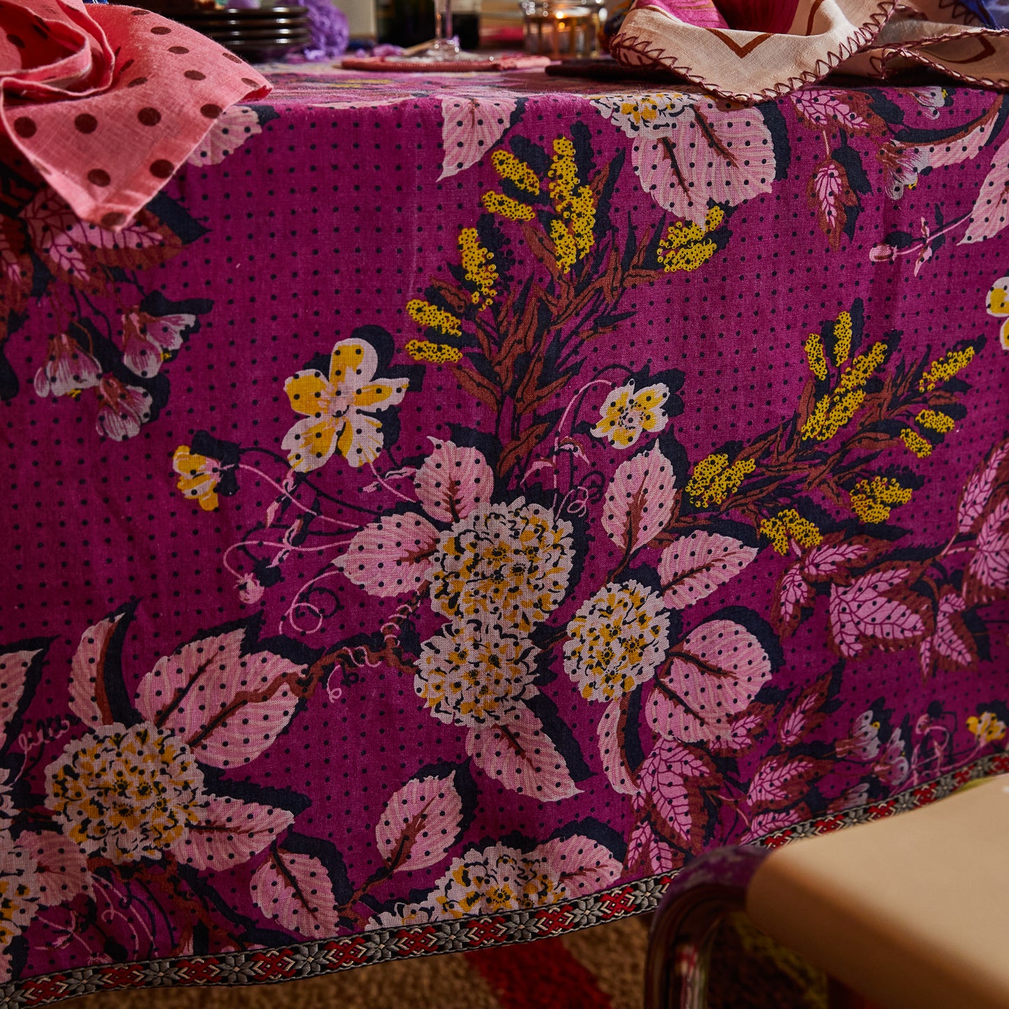 Heidi Table Cloth 160 x 240