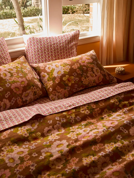 Buttercup Rust Standard Pillowcase (set of 2)