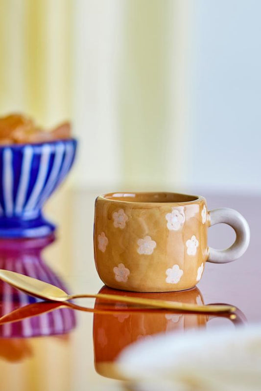 Nini Cup ~ Brown Flowers