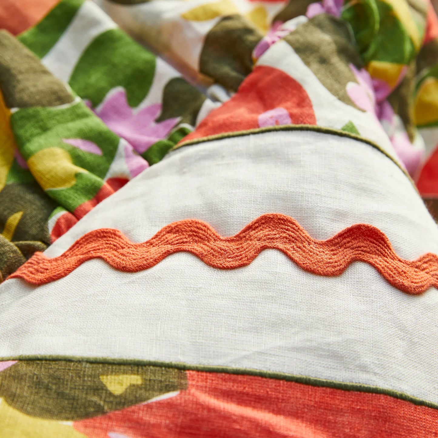 Camarillo Ruffle Cushion