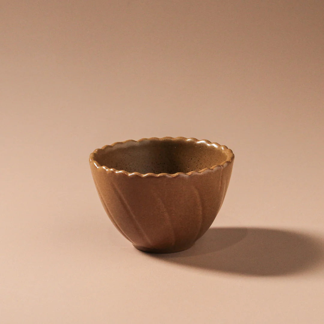 Magnus Scalloped Bowl - Brown