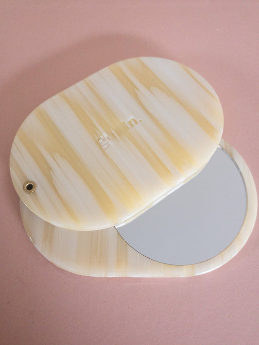 Compact Mirror