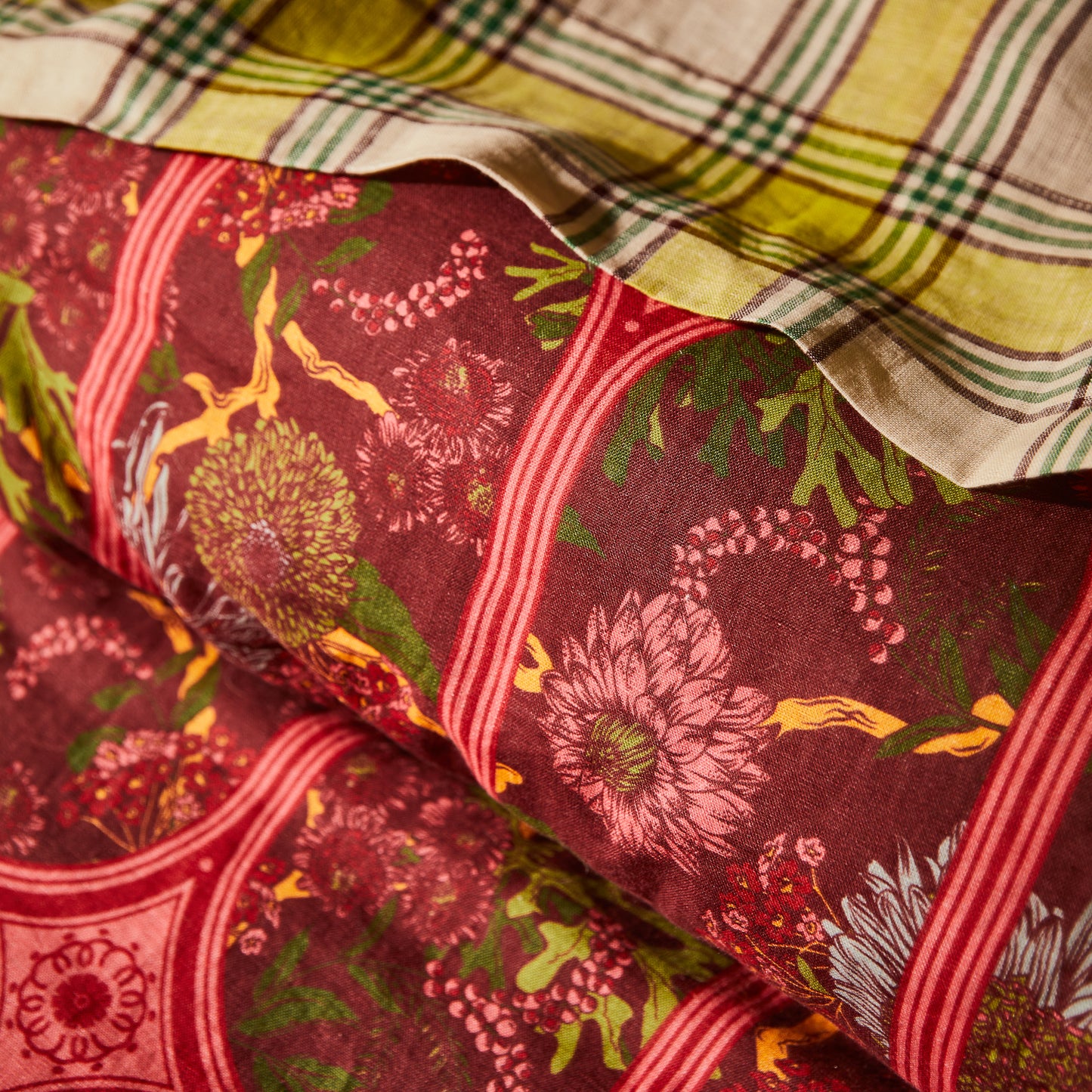 Naia Linen Quilt Cover - Garnet